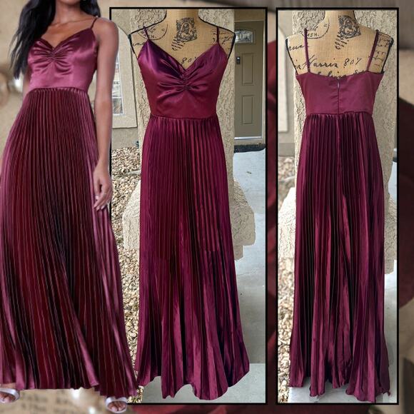 Lulus burgundy satin pleated exceptional sophistication maxi dress formal Size L - Picture 1 of 9